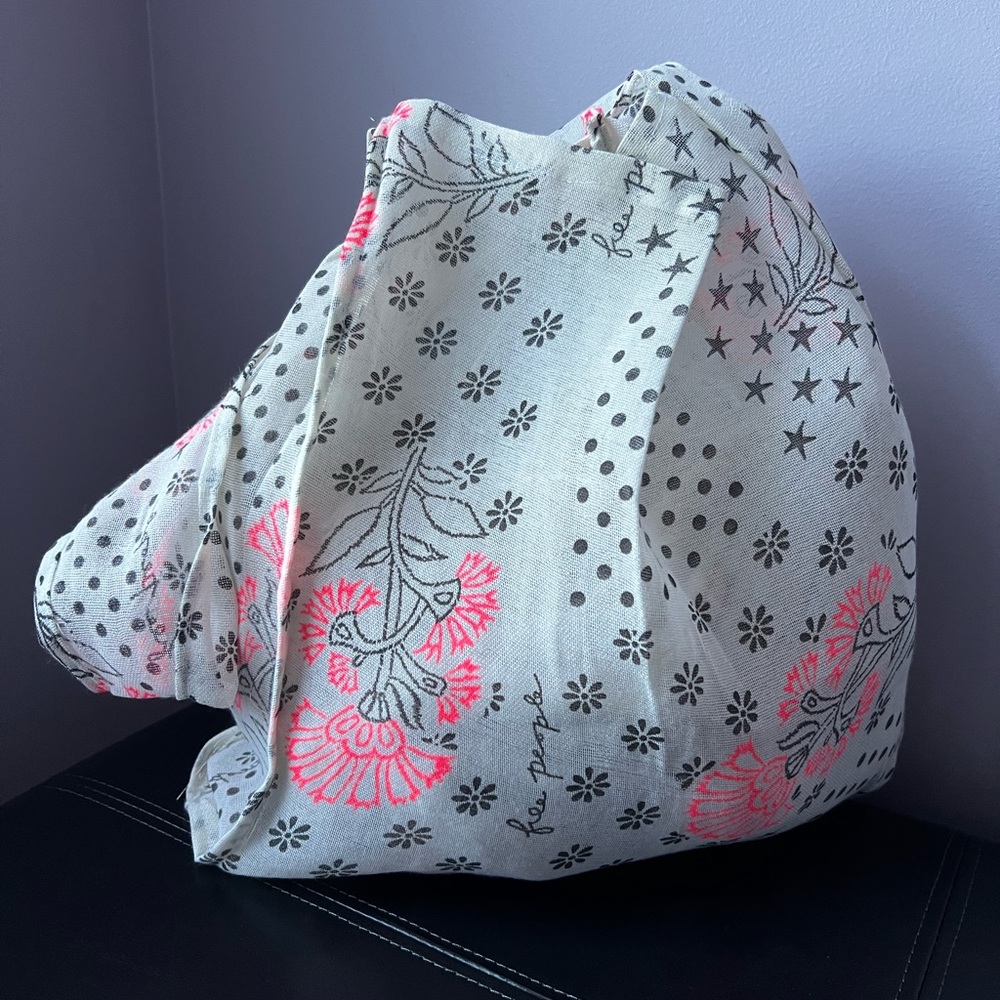 NWOT Free People tote 🌸